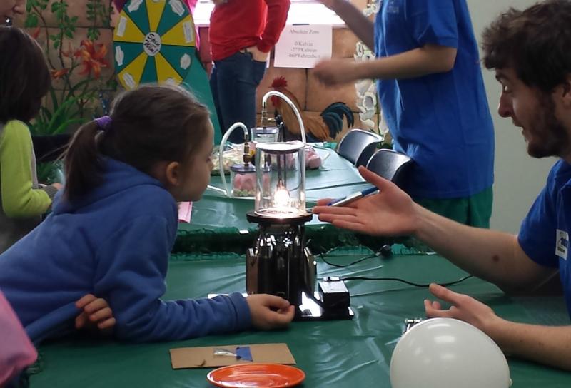 Children explore radioactivity with a cloud chamber and Geiger Counter.