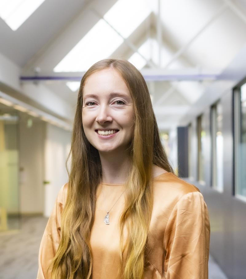 Adelle Goodwin receives the 2022 Charlene Heisler Prize to the most outstanding PhD thesis in Astronomy